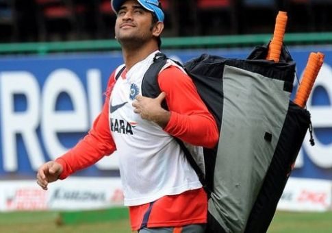 Indian Cricketer Dhoni's retirement controversy
